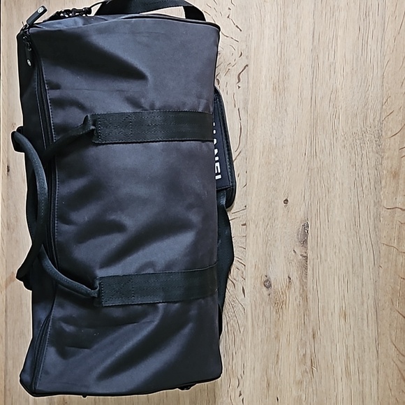 Chanel CC Logo Black Nylon Duffel Gym Bag 19 Inch - Picture 6 of 8